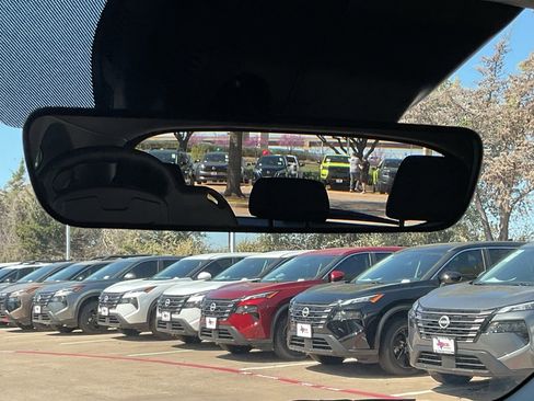 Used 2025 Kia Seltos S image 27