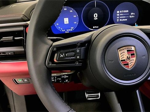 New 2025 Porsche Macan 4S Electric image 22