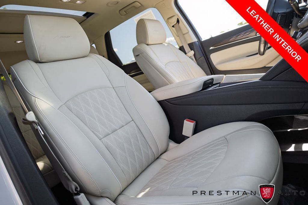 Used 2023 Buick Enclave Avenir w/ Avenir Technology Package AWD/4WD image 4