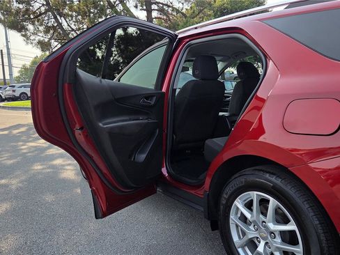 Used 2023 Chevrolet Equinox LT FWD image 27