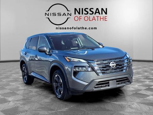Used 2024 Nissan Rogue SV FWD image 30