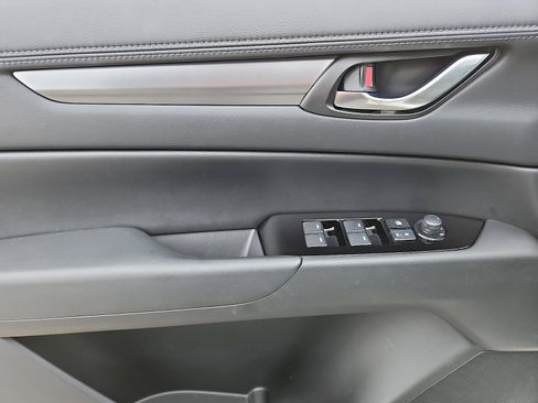 Used 2025 MAZDA CX-5 AWD 2.5 S w/ Preferred Package image 12