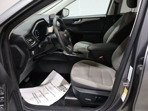 Used 2021 Ford Escape SE image 10
