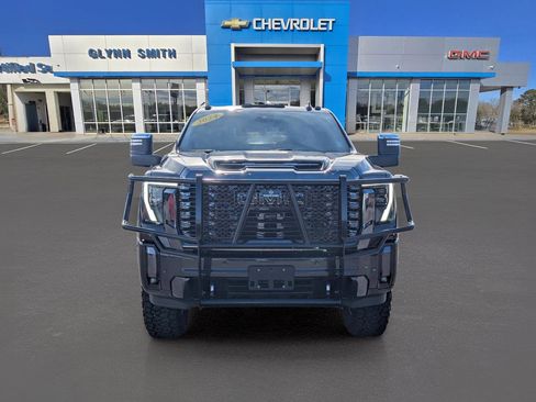 Used 2024 GMC Sierra 3500 Denali Ultimate image 2