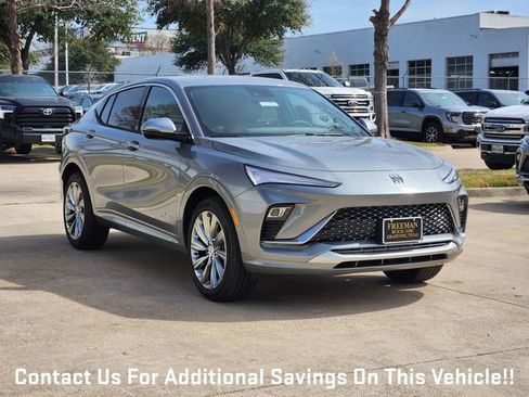 New 2026 Buick Envista Avenir image 2