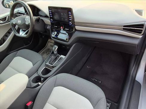 Used 2020 Hyundai Ioniq SE FWD image 26