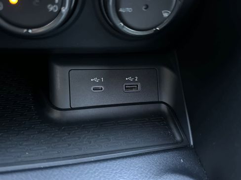 Used 2024 Nissan Z Performance w/ Floor Mat Package image 29