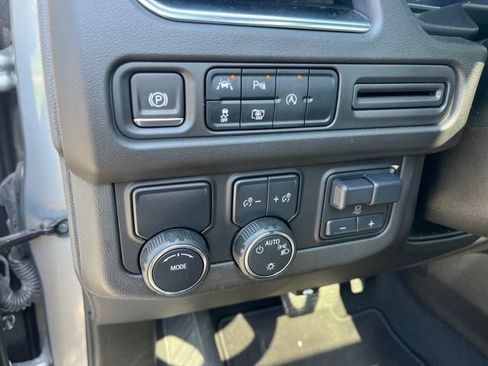 Used 2024 Chevrolet Suburban RST w/ Luxury Package RWD image 17