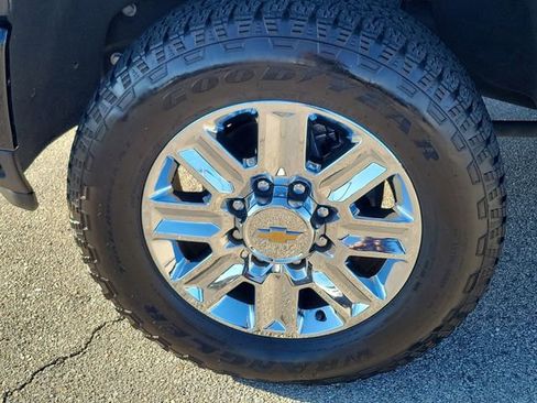 Certified 2024 Chevrolet Silverado 2500 High Country w/ High Country Premium Package image 7