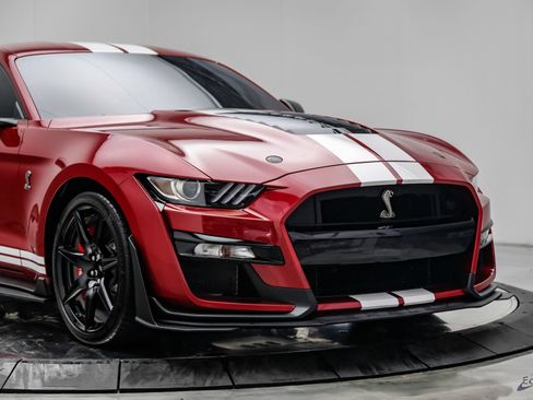 Used 2021 Ford Mustang Shelby GT500 w/ Carbon Fiber Handling Package RWD image 32