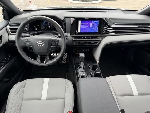 Certified 2025 Toyota Camry SE image 9