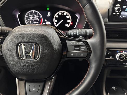 Used 2025 Honda Pilot TrailSport image 19