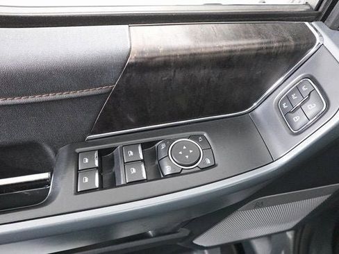 Used 2023 Ford F150 Lightning Lariat image 7