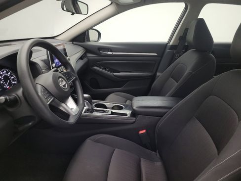 Used 2023 Nissan Altima 2.5 SV image 17