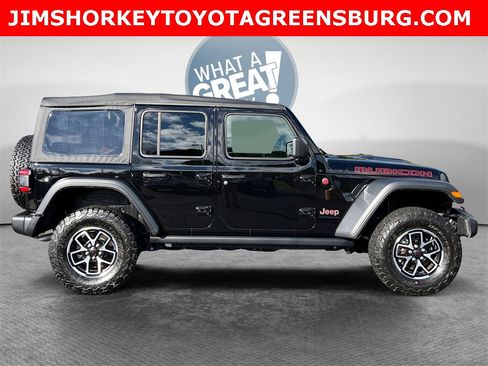 Used 2025 Jeep Wrangler Unlimited Rubicon w/ Convenience Group image 2