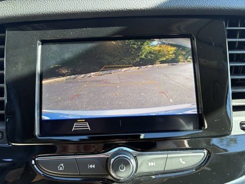 Certified 2022 Buick Encore Preferred w/ Safety Package image 33