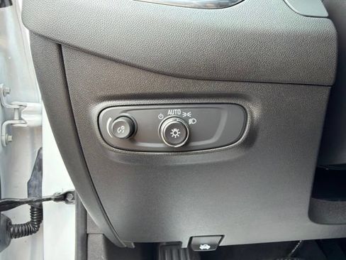 Used 2024 Chevrolet Equinox LS w/ LS Convenience Package AWD/4WD image 19