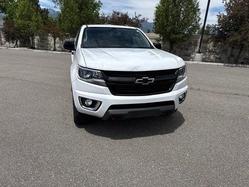 Used 2018 Chevrolet Colorado LT w/ Redline Special Edition AWD/4WD image 14
