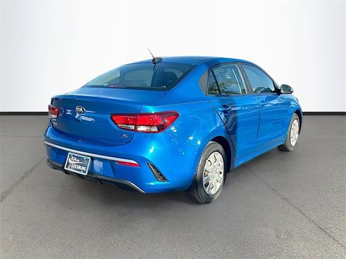 Certified 2021 Kia Rio S image 5
