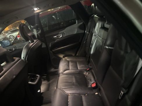 Used 2018 Volvo XC60 T6 Inscription w/ Luxury Seat Package image 13
