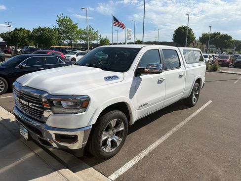 Used 2022 RAM 1500 Laramie AWD/4WD image 2