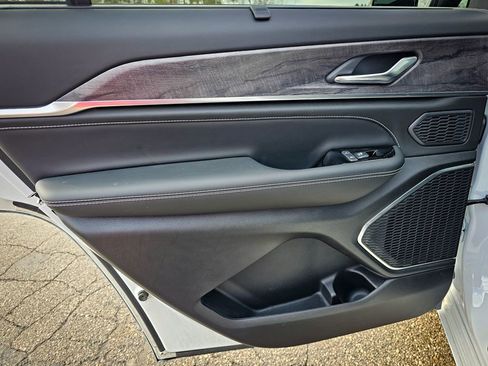 Certified 2024 Jeep Grand Cherokee L Overland w/ Advanced Protech Group III image 39