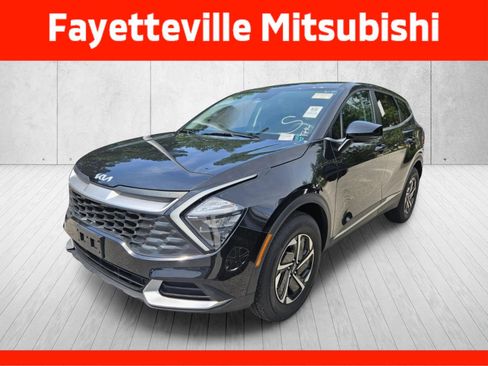 Used 2023 Kia Sportage LX AWD/4WD image 6