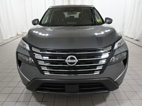 Used 2025 Nissan Rogue SV AWD/4WD image 17