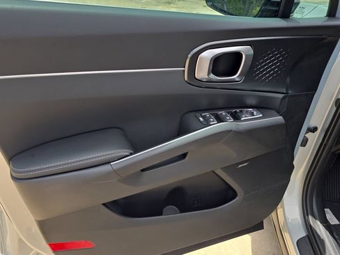 New 2026 Kia Sorento EX FWD image 18