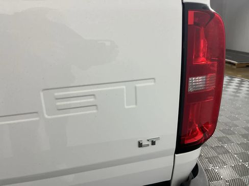 Used 2022 Chevrolet Colorado LT w/ Fleet Safety Package image 12