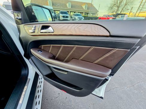 Used 2017 Mercedes-Benz GLS 63 AMG 4MATIC image 22