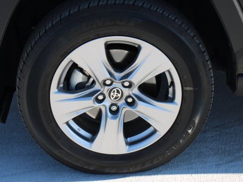 Certified 2022 Toyota RAV4 XLE image 9