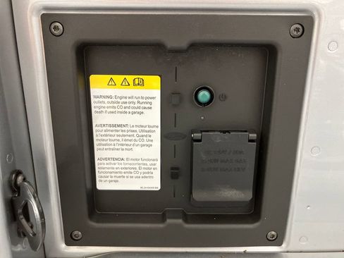 New 2025 Ford F150 Lariat w/ Equipment Group 502A High image 31