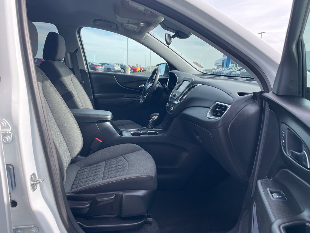 Used 2024 Chevrolet Equinox LT AWD/4WD image 32