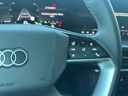 New 2025 Audi Q5 Premium Plus image 17