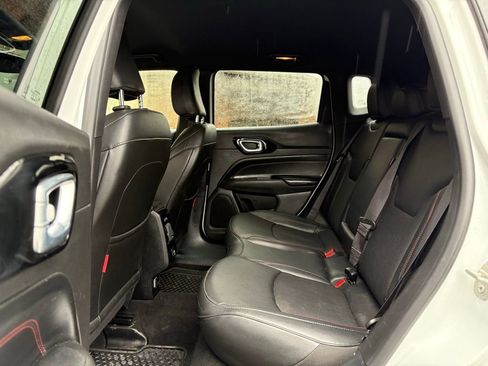 Used 2024 Jeep Compass Trailhawk AWD/4WD image 42
