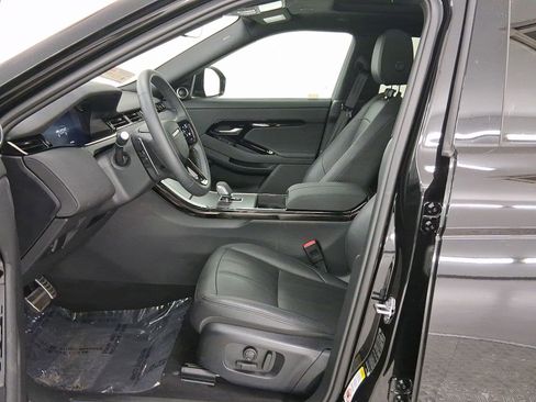 Used 2025 Land Rover Range Rover Evoque Dynamic SE image 5