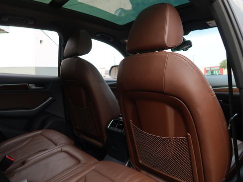 Used 2017 Audi Q5 2.0T Premium image 28