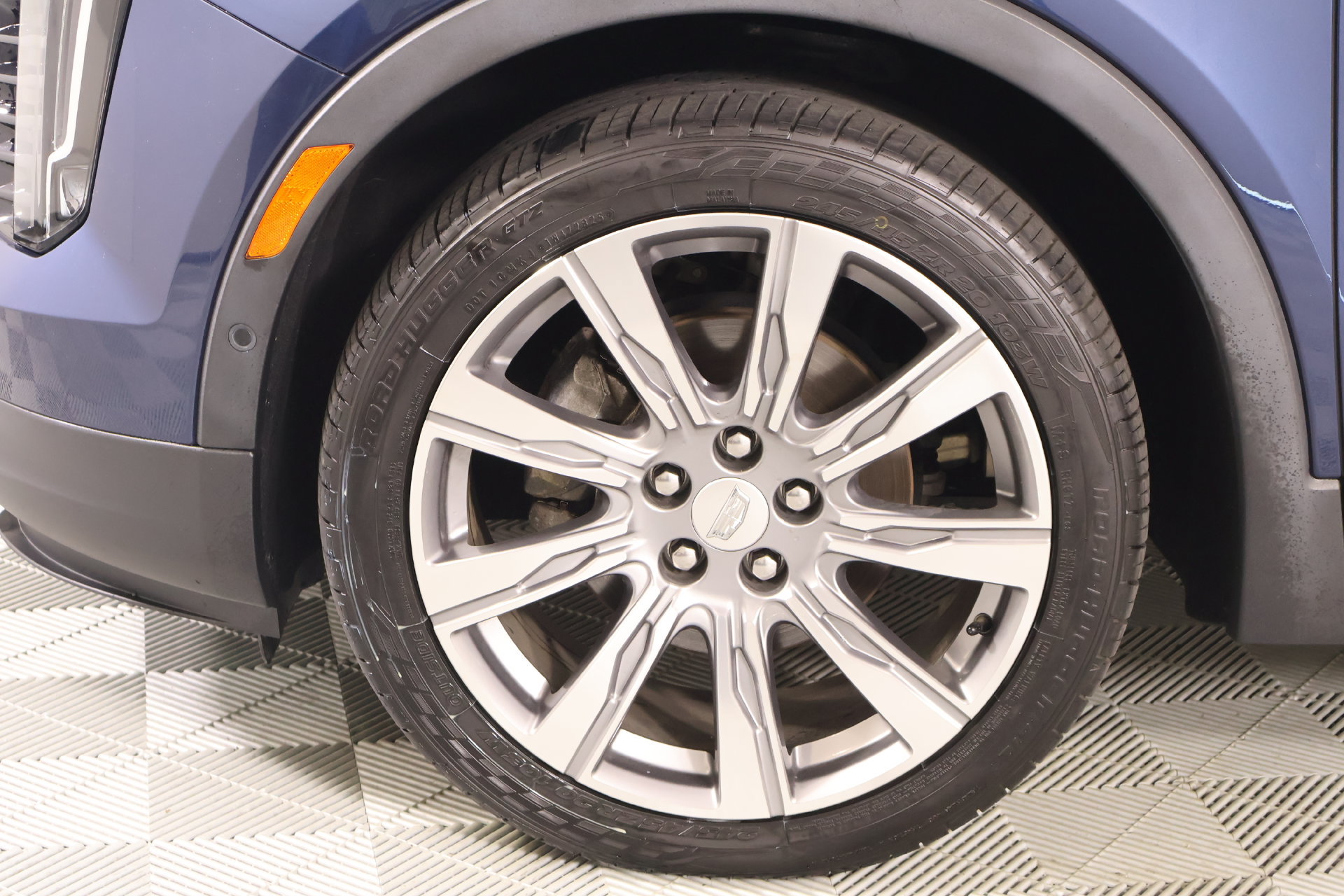 Used 2019 Cadillac XT4 Premium Luxury FWD image 19