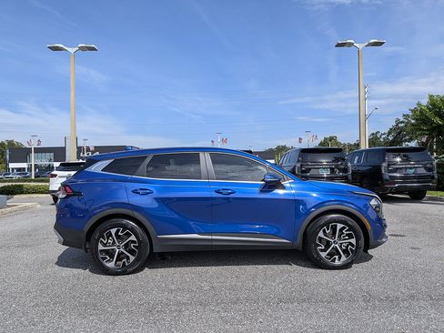 Used 2023 Kia Sportage EX FWD image 2