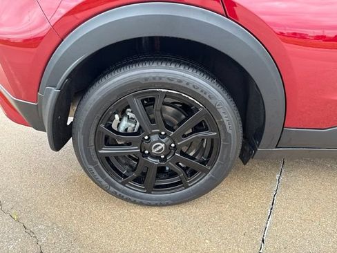 Used 2024 Nissan Kicks SR w/ SR Premium Package FWD image 11