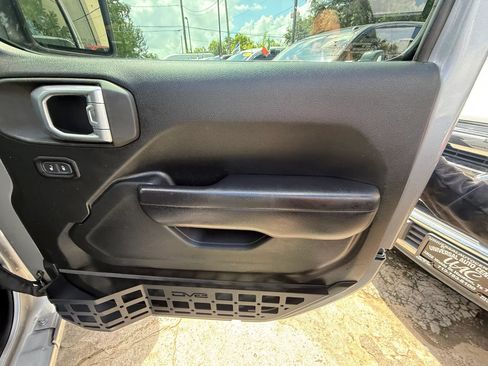 Used 2020 Jeep Gladiator Sport w/ Quick Order Package 24S AWD/4WD image 13