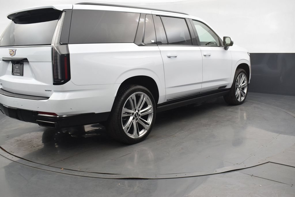 Certified 2026 Cadillac Escalade ESV Sport w/ Touring Package AWD/4WD image 6