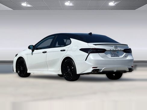 Certified 2021 Toyota Camry XSE FWD image 3