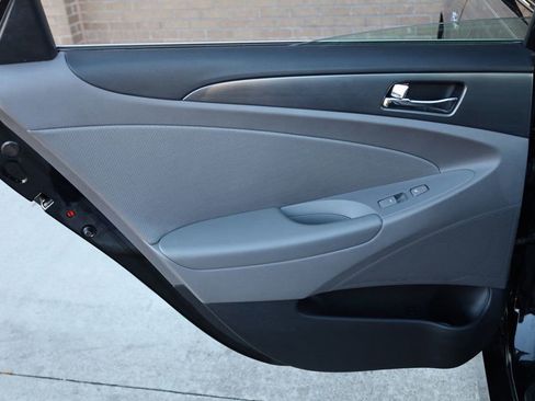 Used 2012 Hyundai Sonata Hybrid w/ Ultimate Pkg image 15