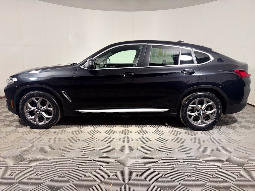 Used 2023 BMW X4 xDrive30i AWD/4WD image 3