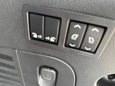 Used 2019 Chevrolet Tahoe Premier image 17