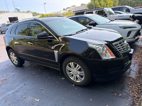 Used 2015 Cadillac SRX Luxury w/ Driver Awareness Package FWD image 2