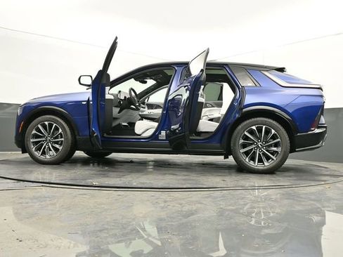 New 2025 Cadillac Lyriq Sport image 63