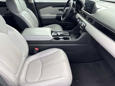 Used 2023 Honda Pilot Touring image 21